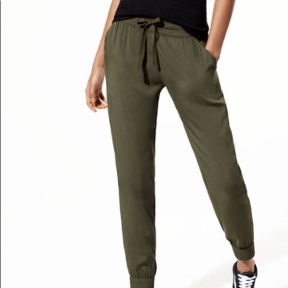 Aritzia Pants - Aritzia TNA Grenville Pant Olive Green XS